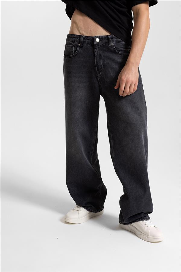 RELAXED FIT JEAN